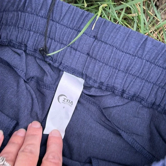 ZYIA Activewear Navy Blue Perfection Jogger Size Small NEW - Picture 11 of 16